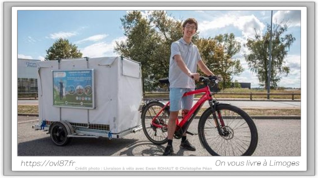 Image représentant OVL87, un livreur à vélo, avec son vélo équipé d'une remorque, prêt à effectuer des livraisons pour tous vos besoins à Limoges.
